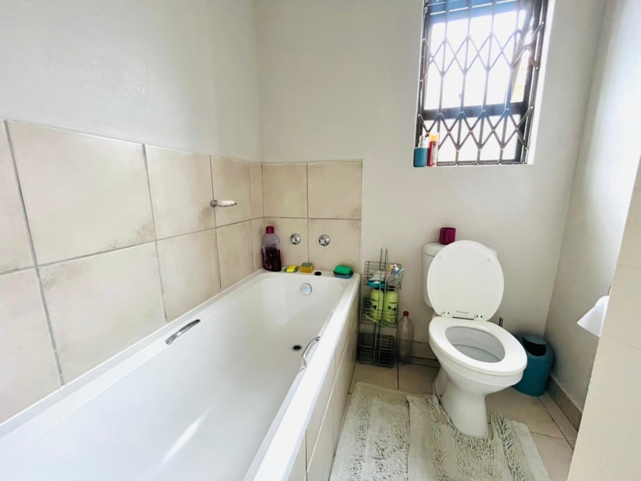 2 Bedroom Property for Sale in Amalinda Eastern Cape